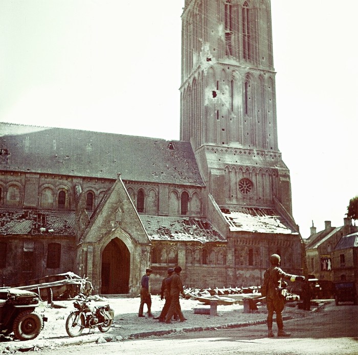 a-canadian-soldier-is-dir-001