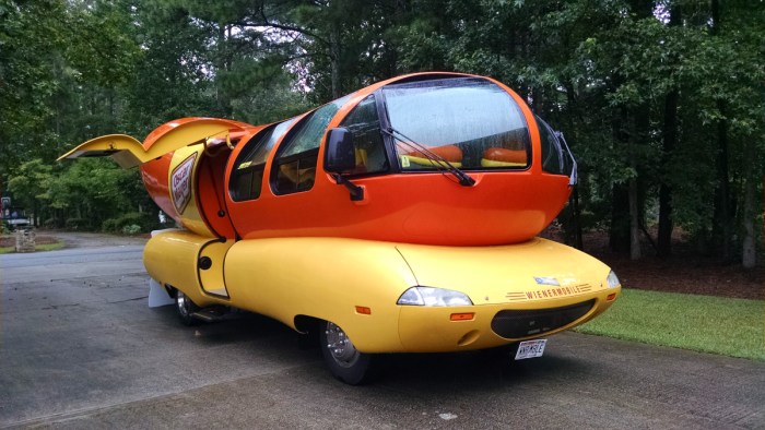 Wienermobile-2