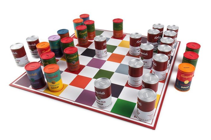 andy-warhol-campbells-soup-can-chess-set-06