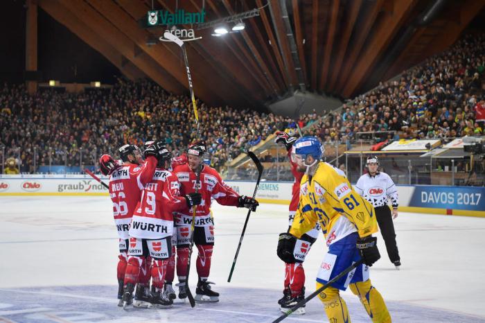 EISHOCKEY SPENGLER CUP 2017 TEAM CANADA DAVOS
